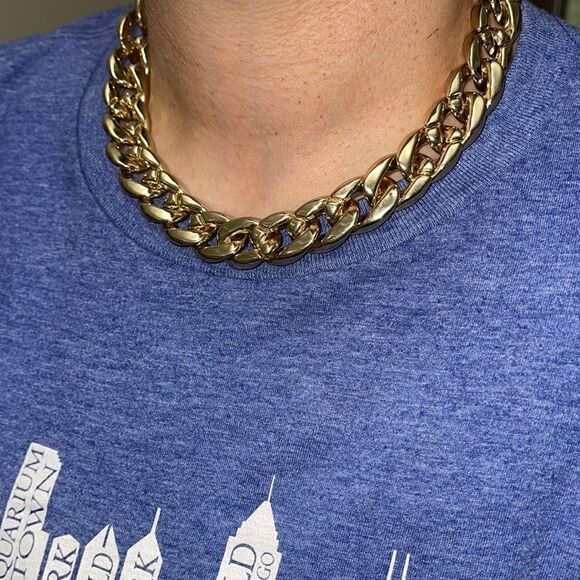 16 inch long gold tone curb necklace - Picture 1 of 5